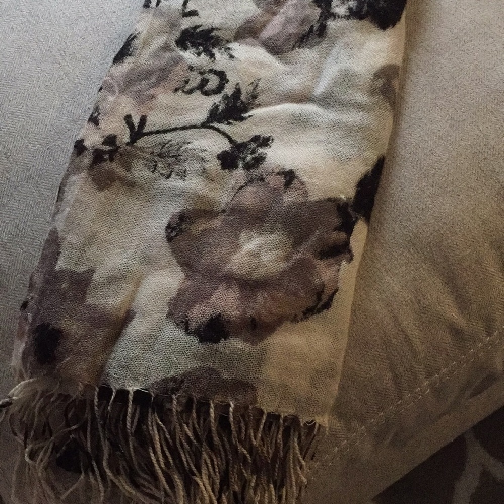 Scarf / shall